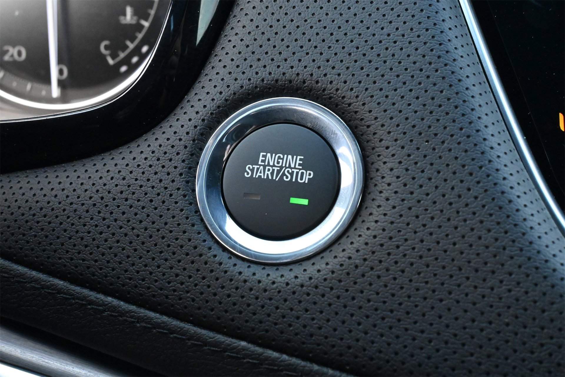 New 2026 Cadillac XT5 Luxury w/ LPO, Floor Liner Package image 15