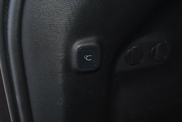 Used 2019 Jeep Cherokee Latitude Plus AWD/4WD image 37