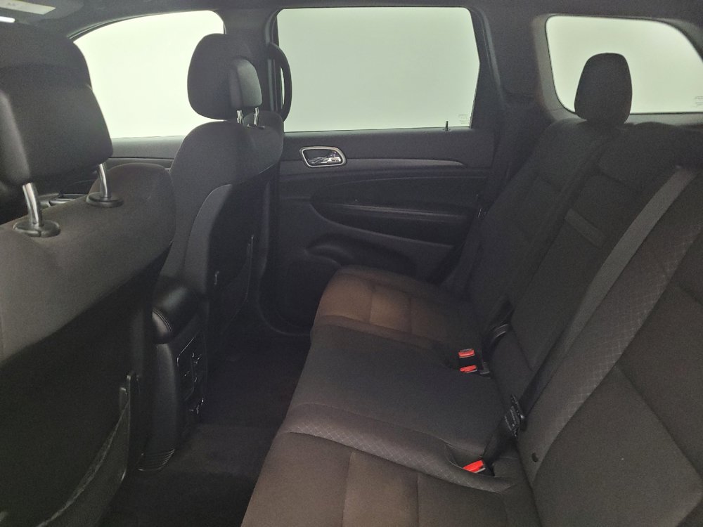 Used 2018 Jeep Grand Cherokee Laredo AWD/4WD image 18