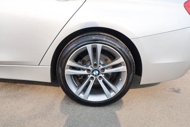 Used 2018 BMW 330i xDrive Sedan w/ Convenience Package image 24
