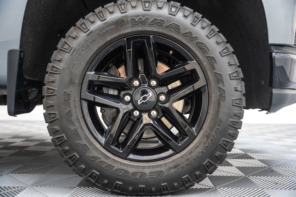 Used 2021 Chevrolet Silverado 1500 Custom Trail Boss AWD/4WD image 21