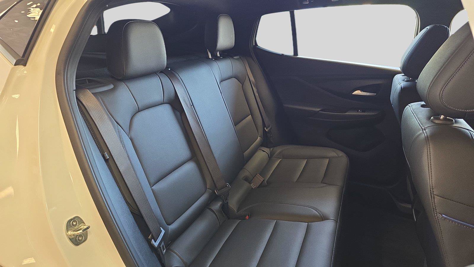 Used 2024 Buick Envista Sport Touring w/ Convenience I Package FWD image 17