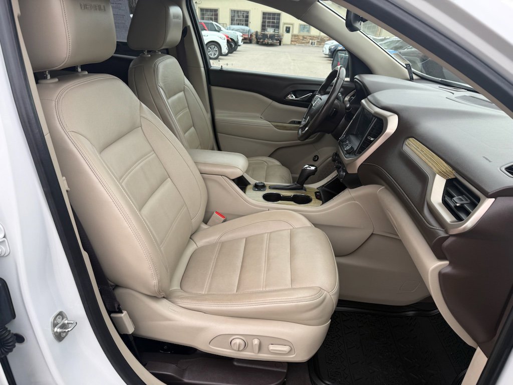 Used 2018 GMC Acadia Denali w/ Technology Package image 25