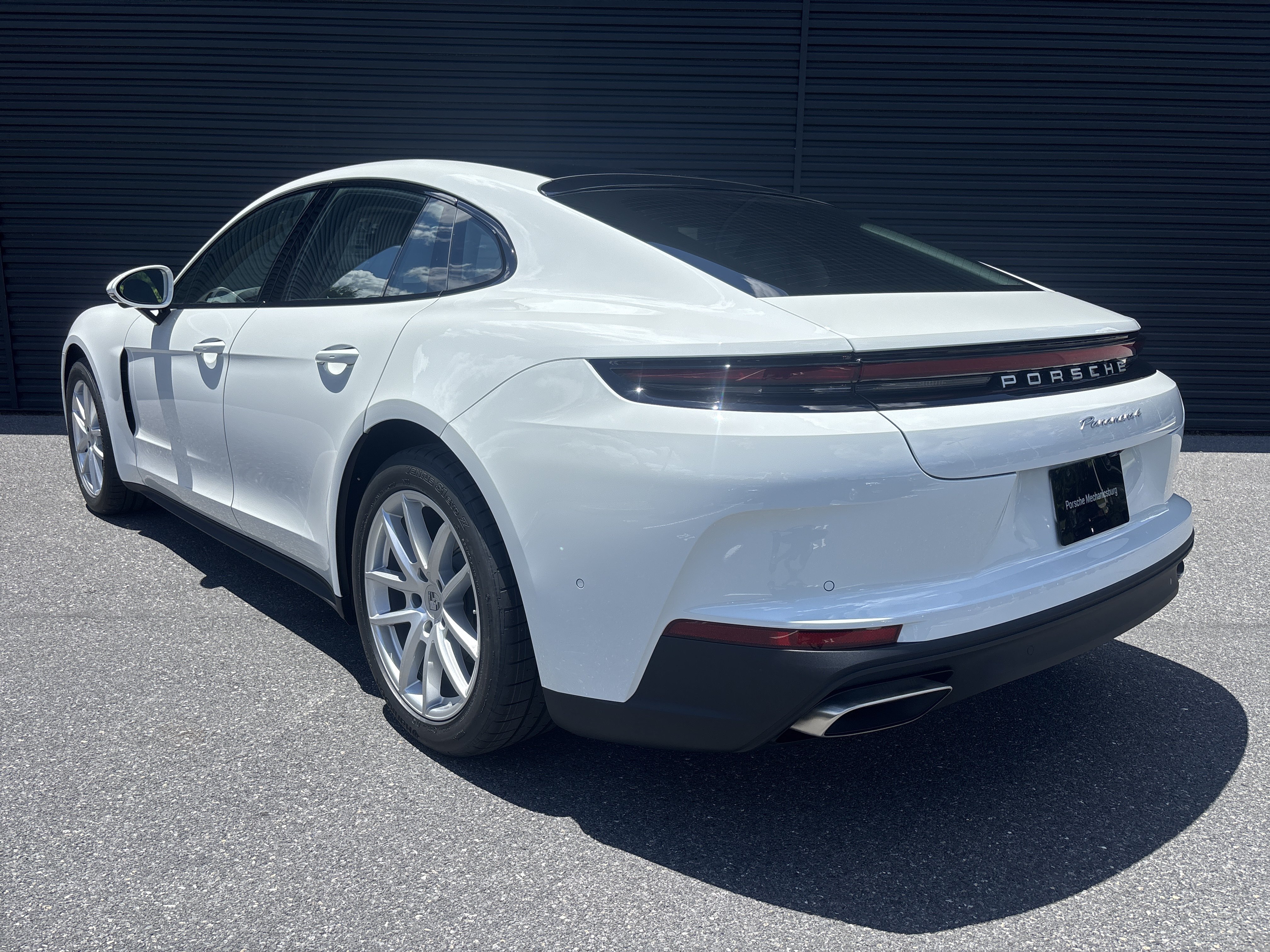 New 2026 Porsche Panamera image 3