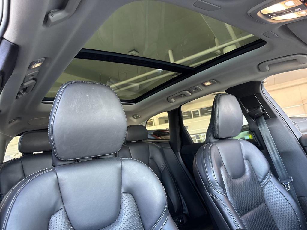 Certified 2023 Volvo XC60 B5 Ultimate AWD/4WD image 16