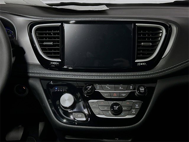 New 2026 Chrysler Pacifica Select image 8
