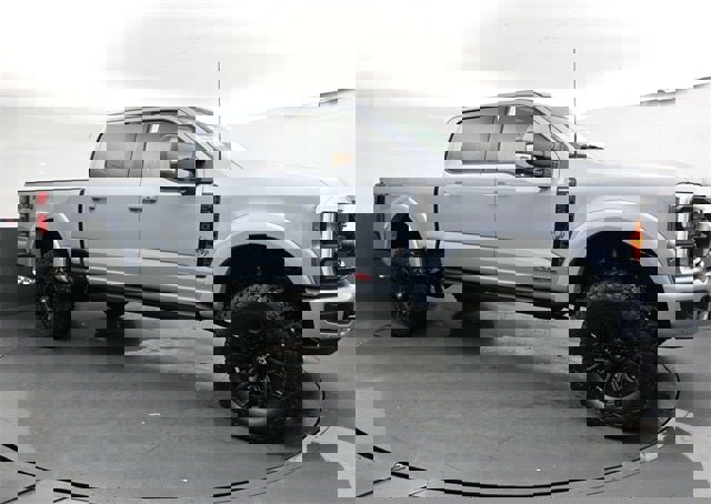 New 2026 Ford F250 Lariat w/ Black Appearance Package image 3