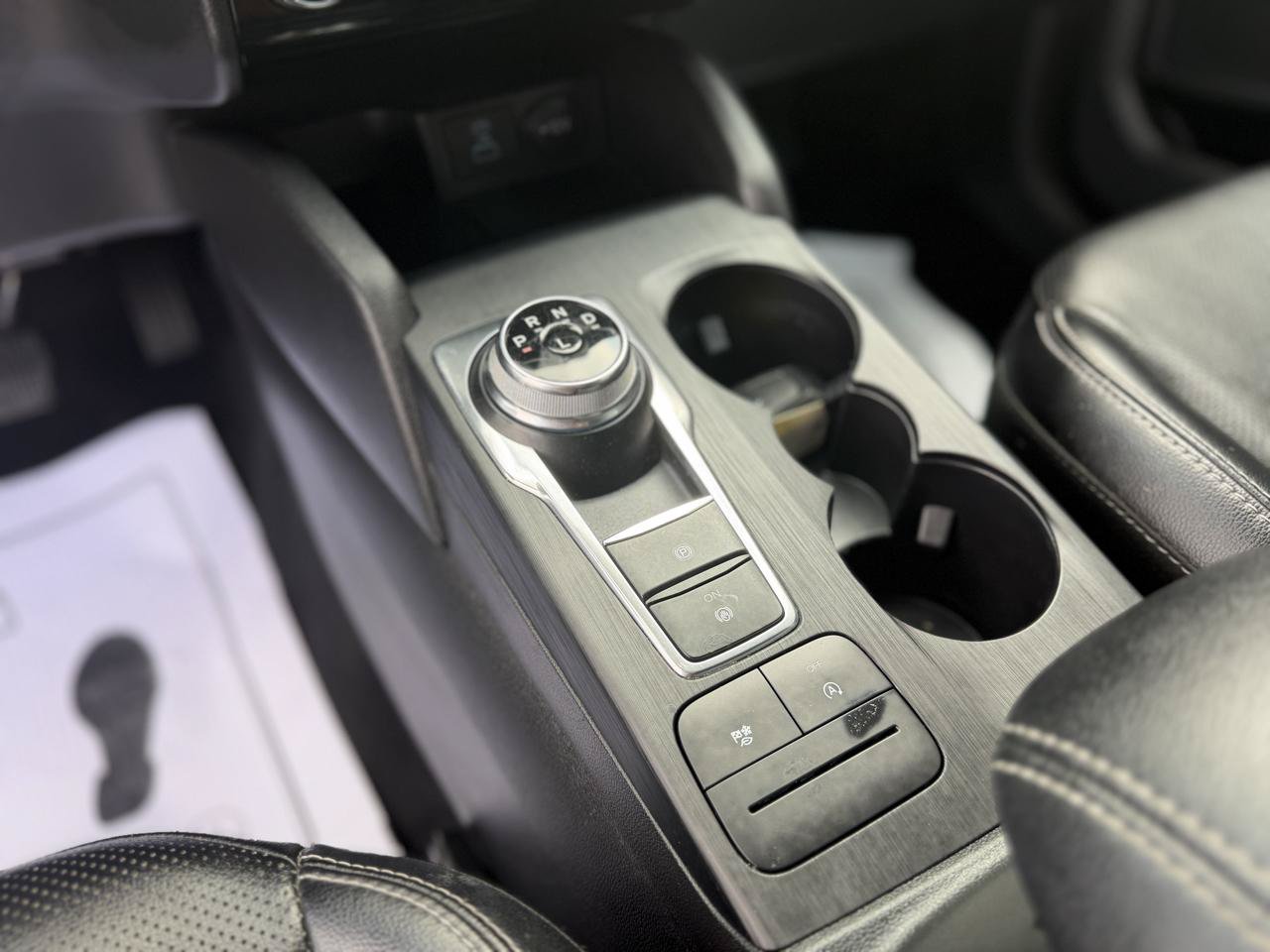 Used 2022 Ford Escape SEL AWD/4WD image 12