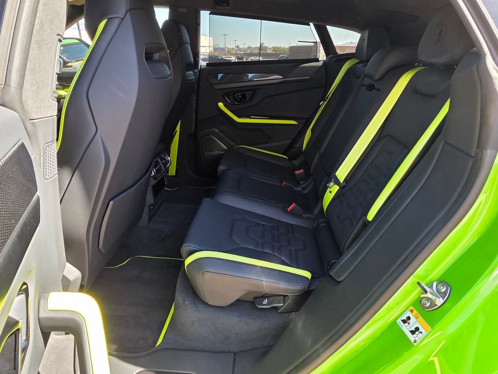 Used 2025 Lamborghini Urus SE AWD/4WD image 6