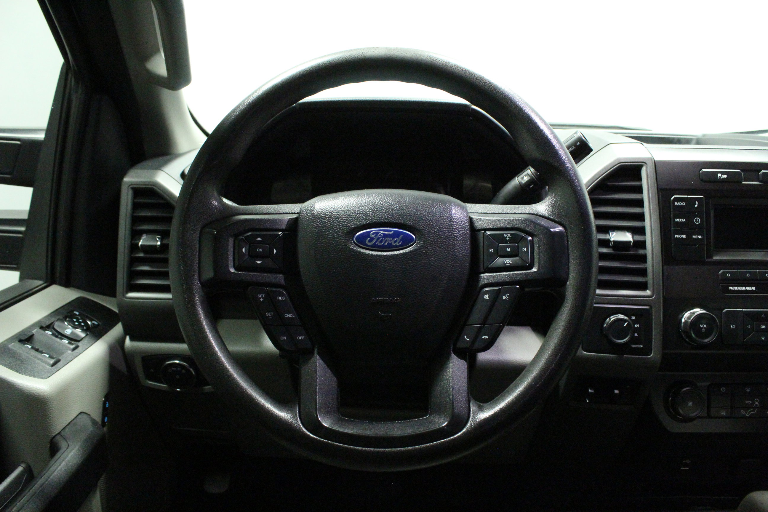 Used 2019 Ford F250 XL w/ STX Appearance Package AWD/4WD image 29