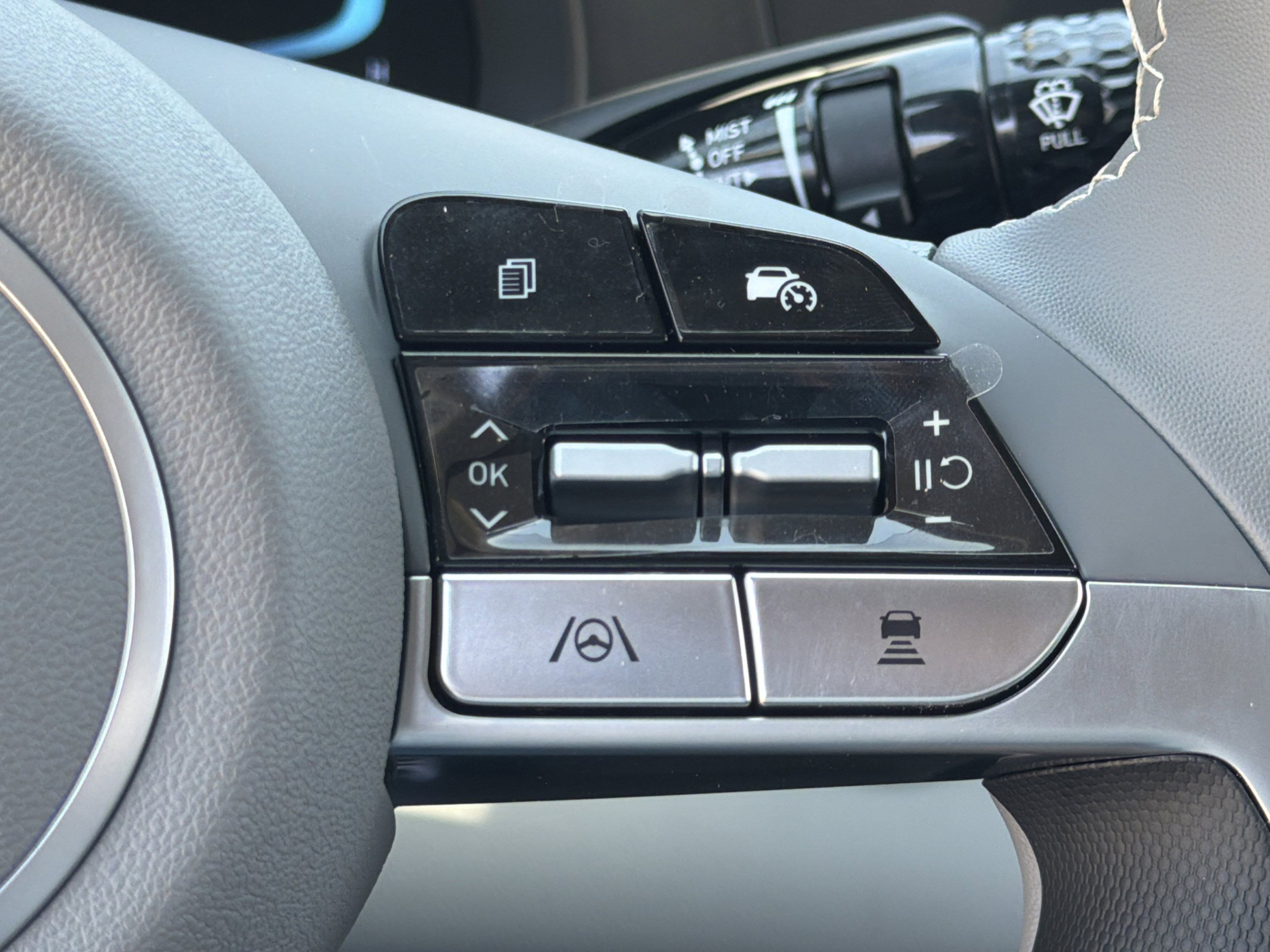 New 2026 Hyundai Elantra SEL Sport FWD image 11
