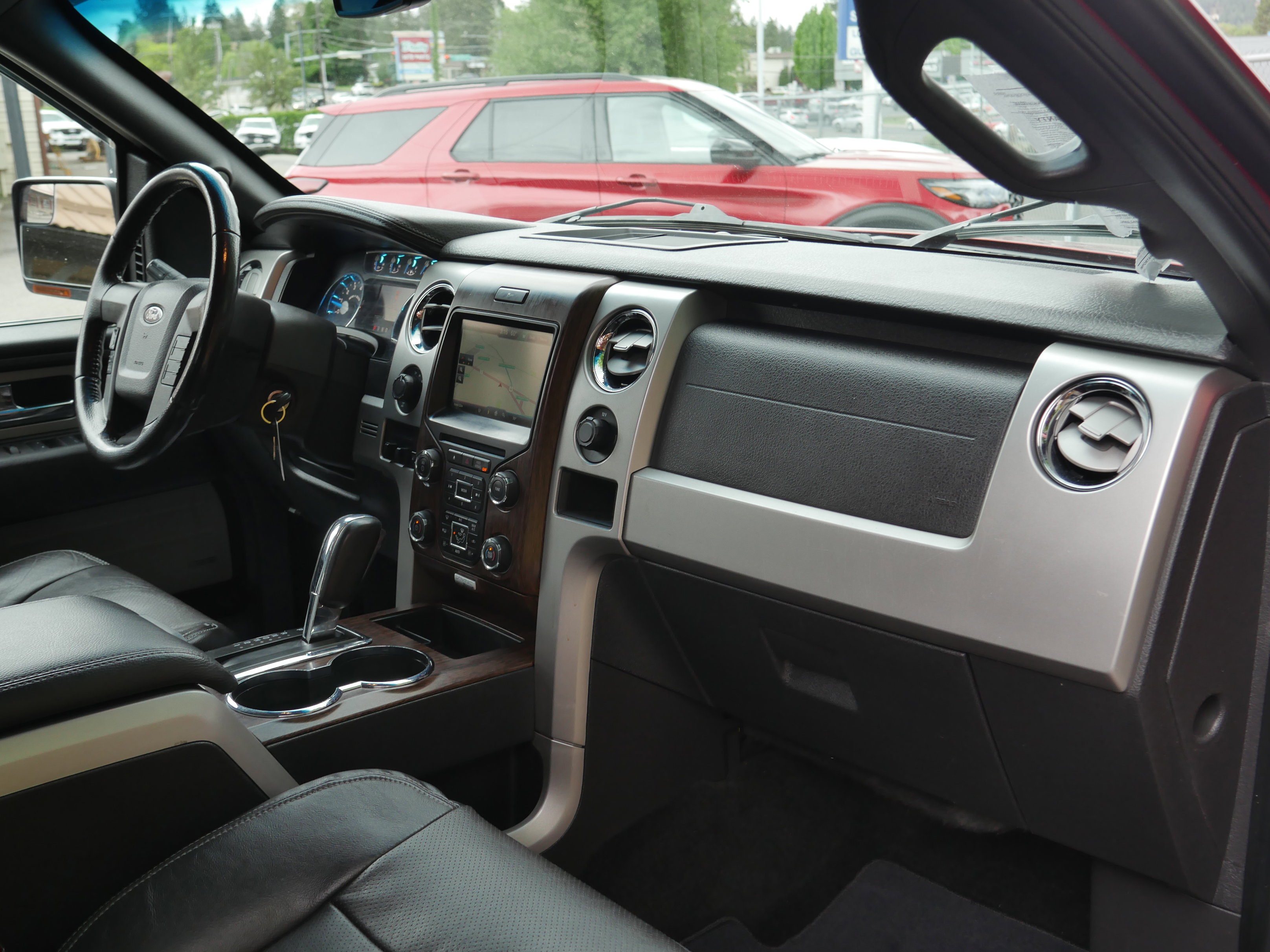 Used 2014 Ford F150 Lariat w/ Equipment Group 502A Luxury AWD/4WD image 27