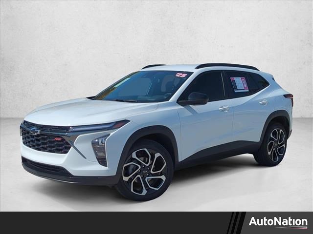 Used 2025 Chevrolet Trax RS image 1