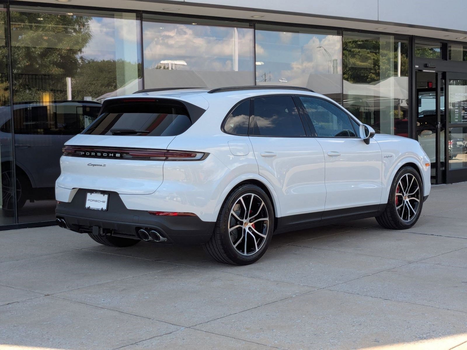 New 2026 Porsche Cayenne S image 9