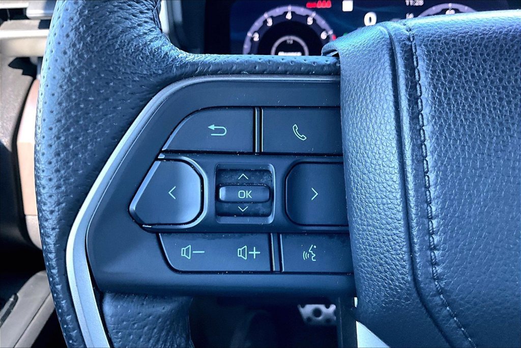Used 2024 Toyota Tacoma TRD Sport AWD/4WD image 17