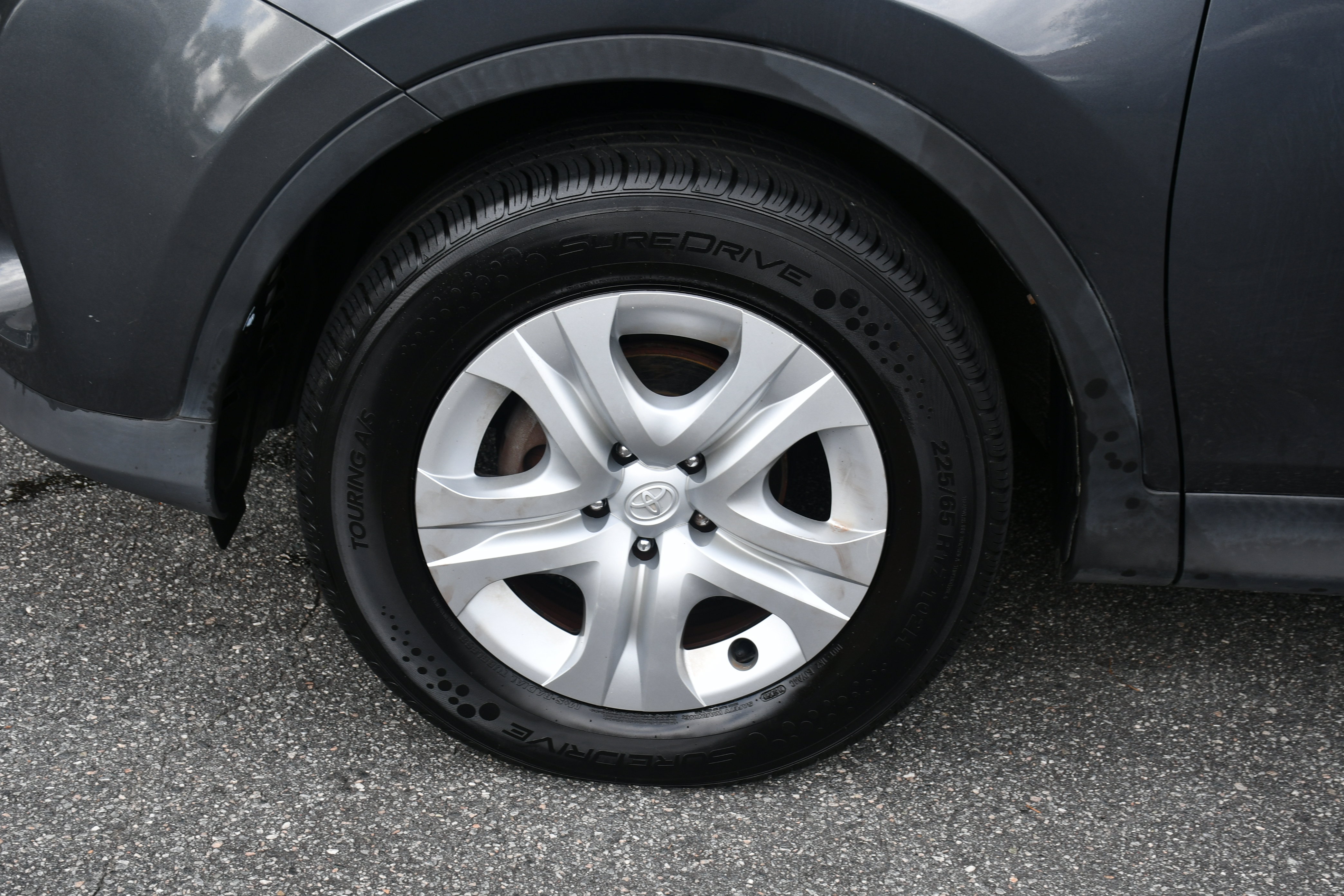 Used 2015 Toyota RAV4 LE AWD/4WD image 21