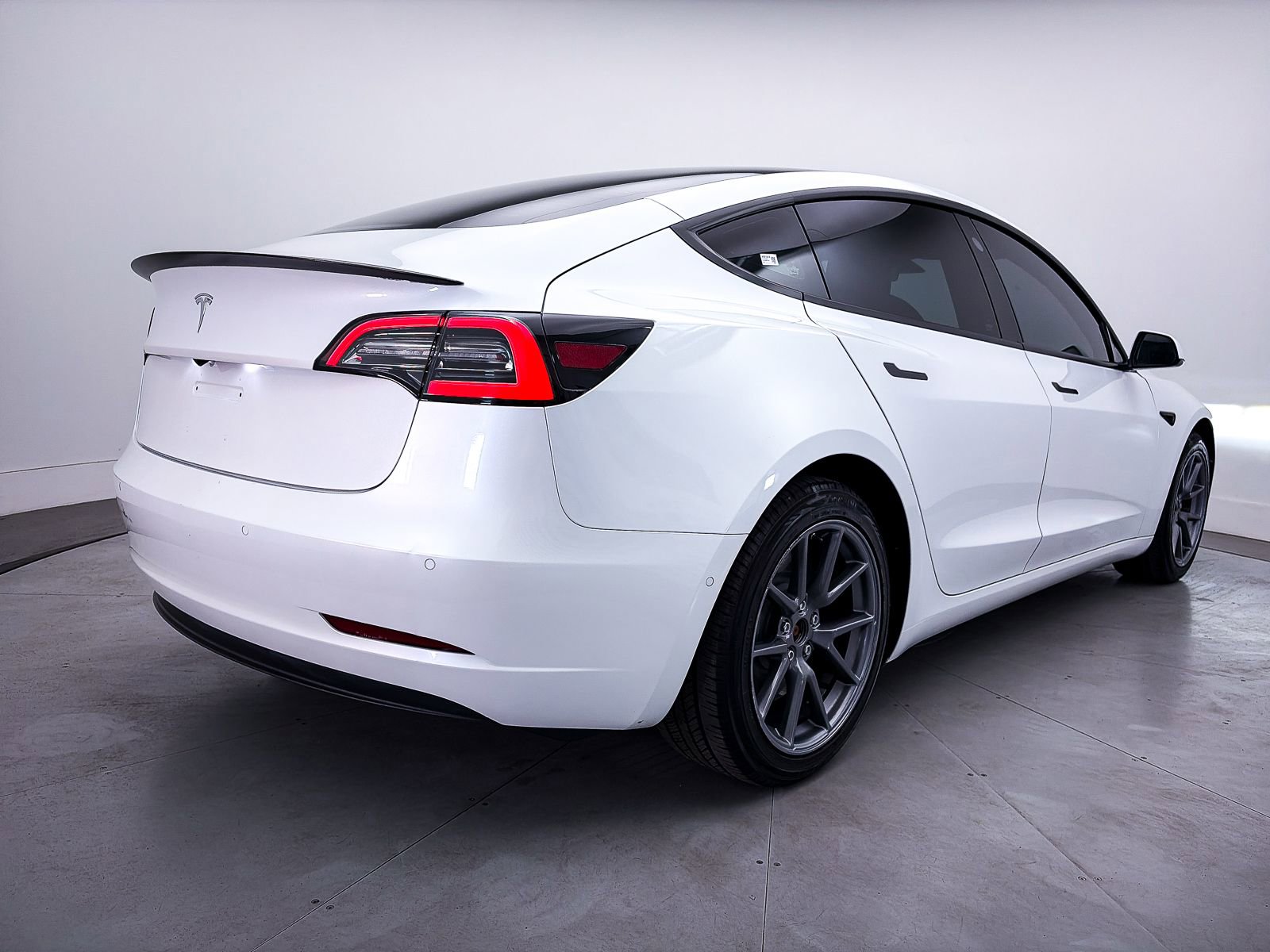 Used 2021 Tesla Model 3 Standard Range Plus RWD image 13