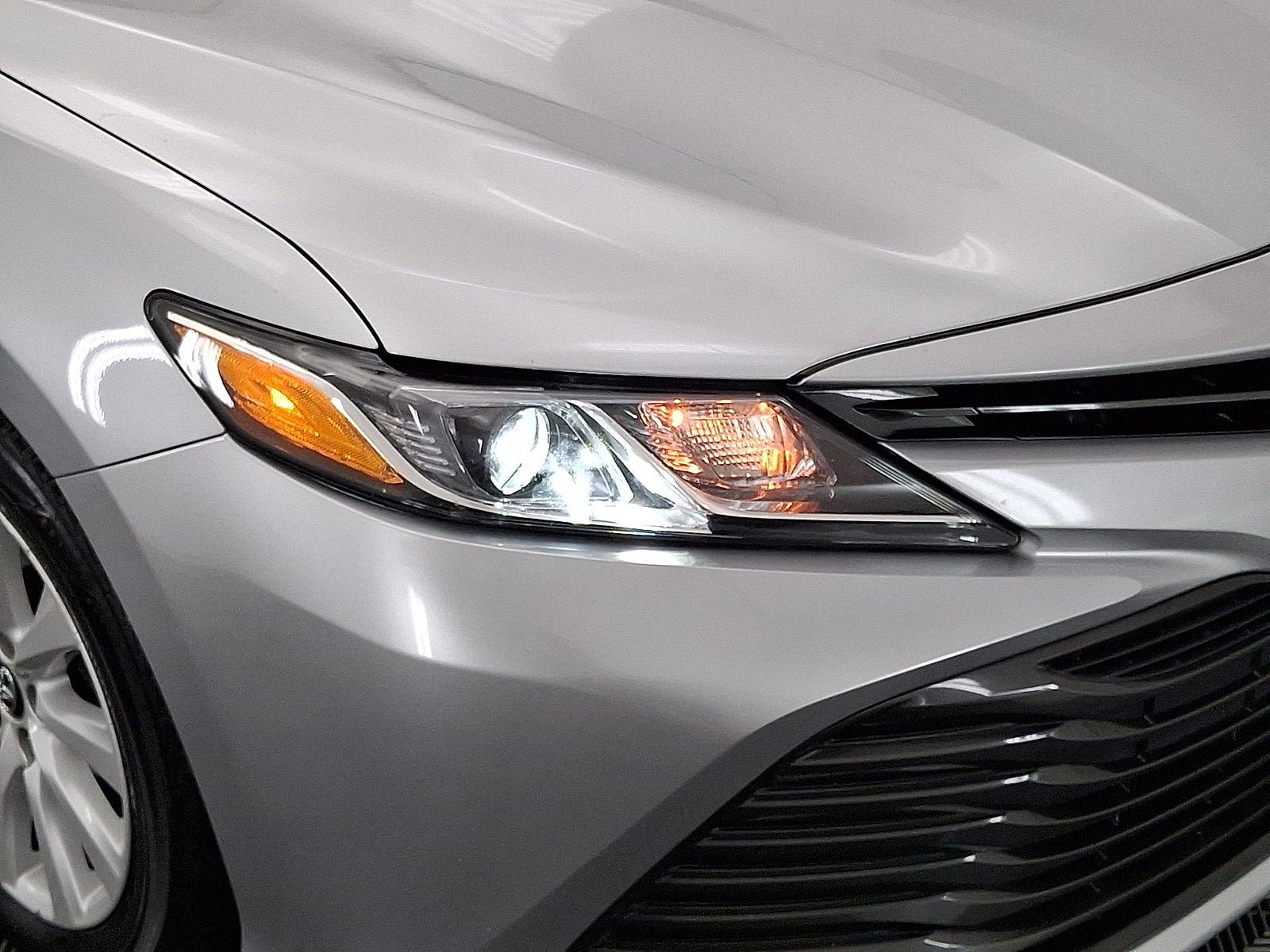 Certified 2018 Toyota Camry LE FWD image 19