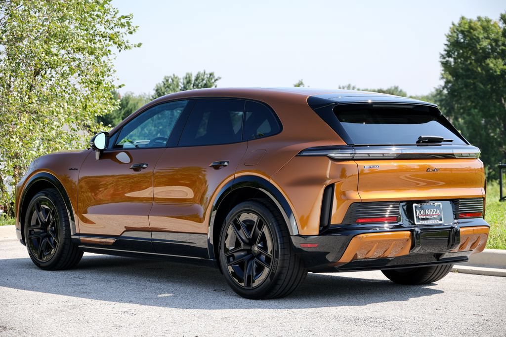 New 2026 Porsche Cayenne Turbo AWD/4WD image 3