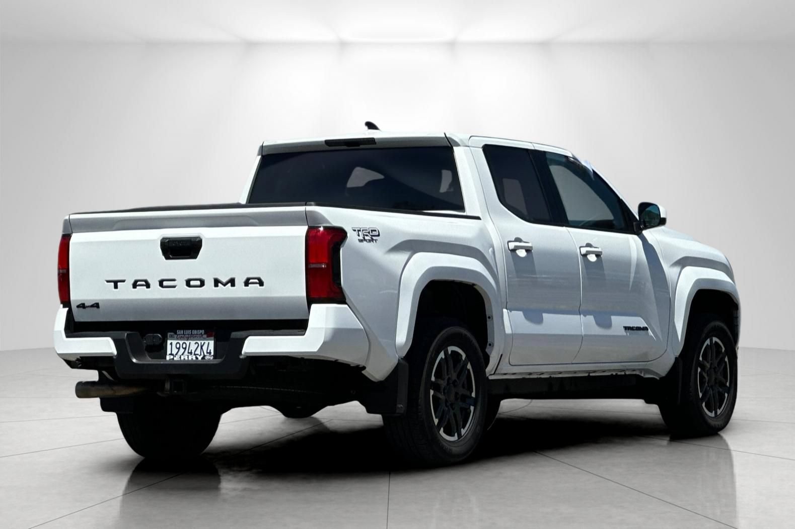 Used 2025 Toyota Tacoma TRD Sport AWD/4WD image 3