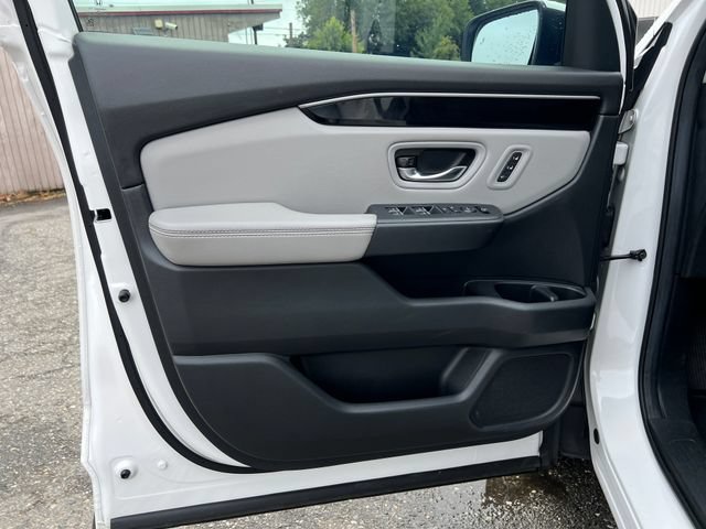 Used 2023 Honda Pilot EX-L image 16