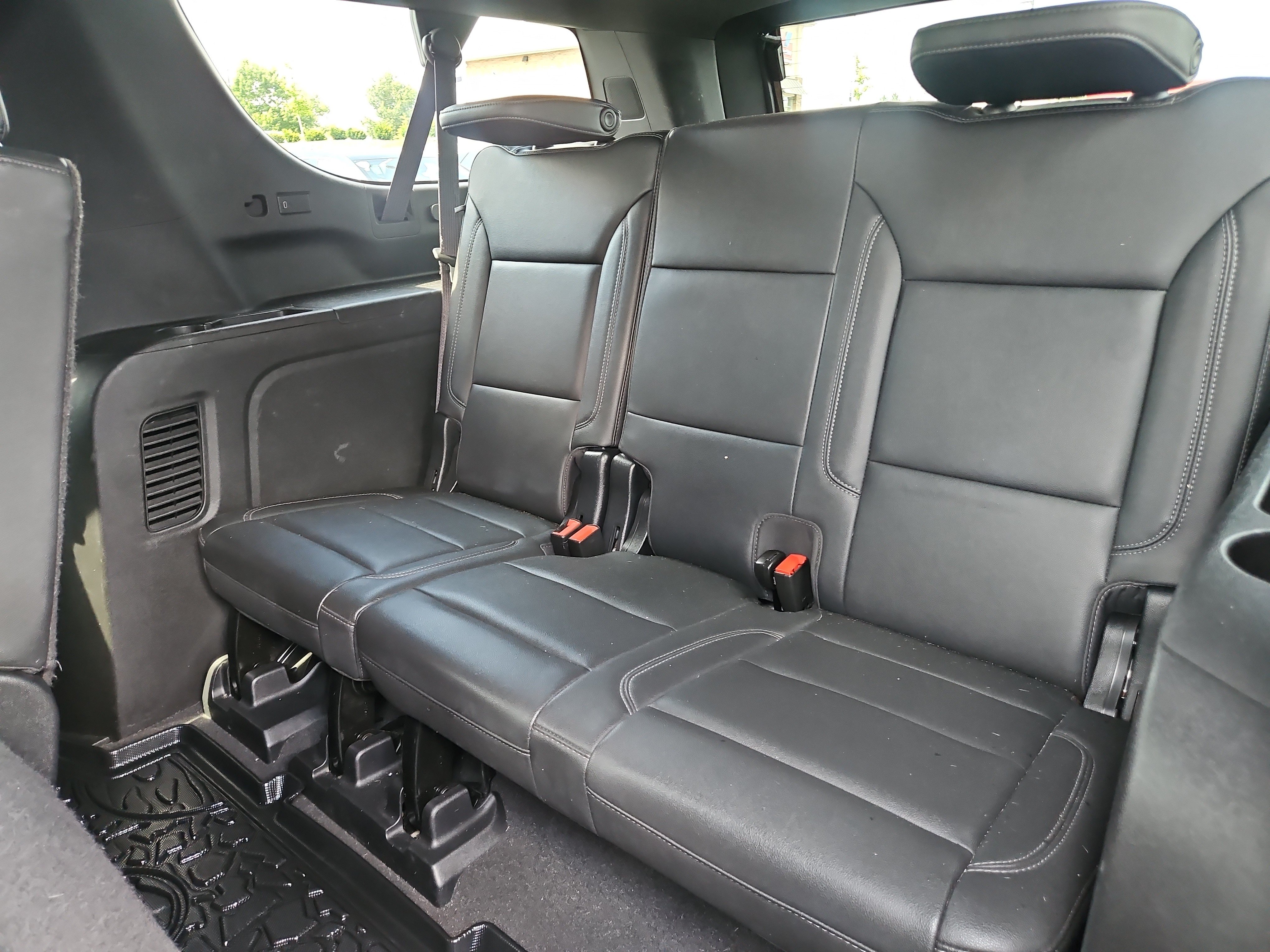 Used 2022 Chevrolet Suburban LT AWD/4WD image 14