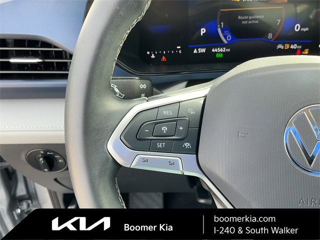 Used 2024 Volkswagen Taos SE image 19