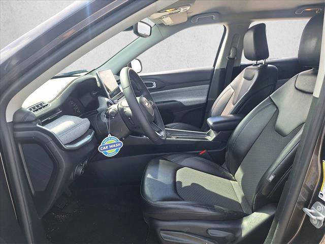 Used 2022 Jeep Compass Latitude image 10