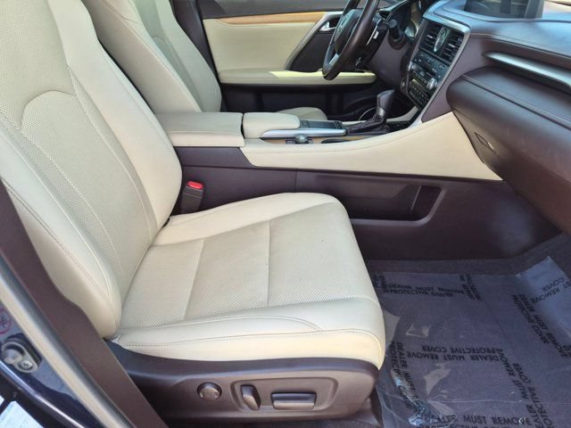 Used 2020 Lexus RX 350L Premium w/ Premium Package AWD/4WD image 20