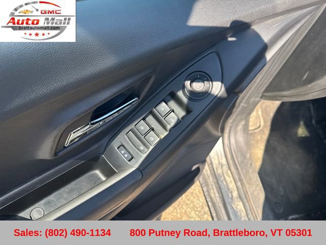 Used 2019 Chevrolet Trax LS w/ Tint and Cruise Package AWD/4WD image 12