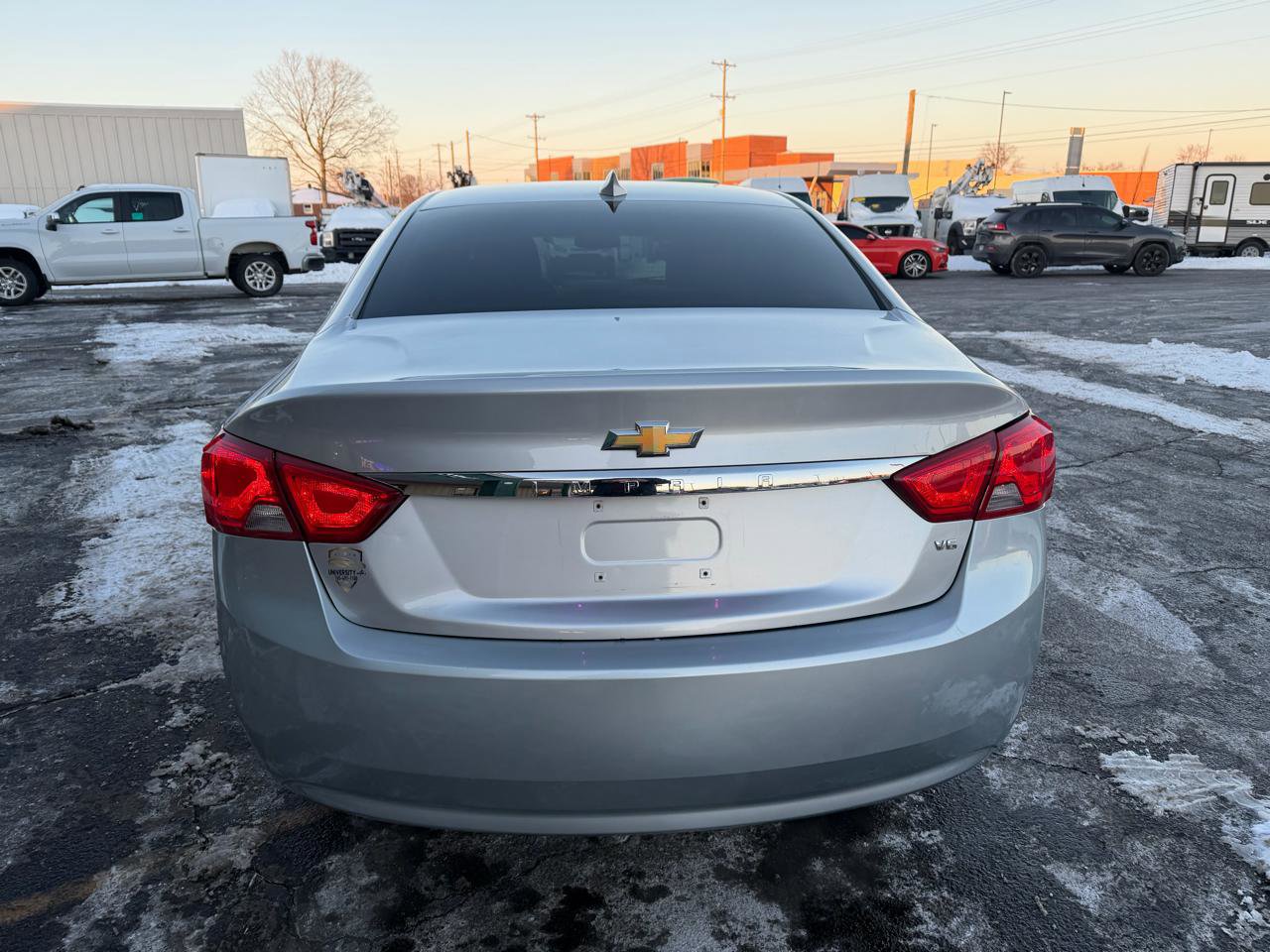 Used 2017 Chevrolet Impala LT image 4