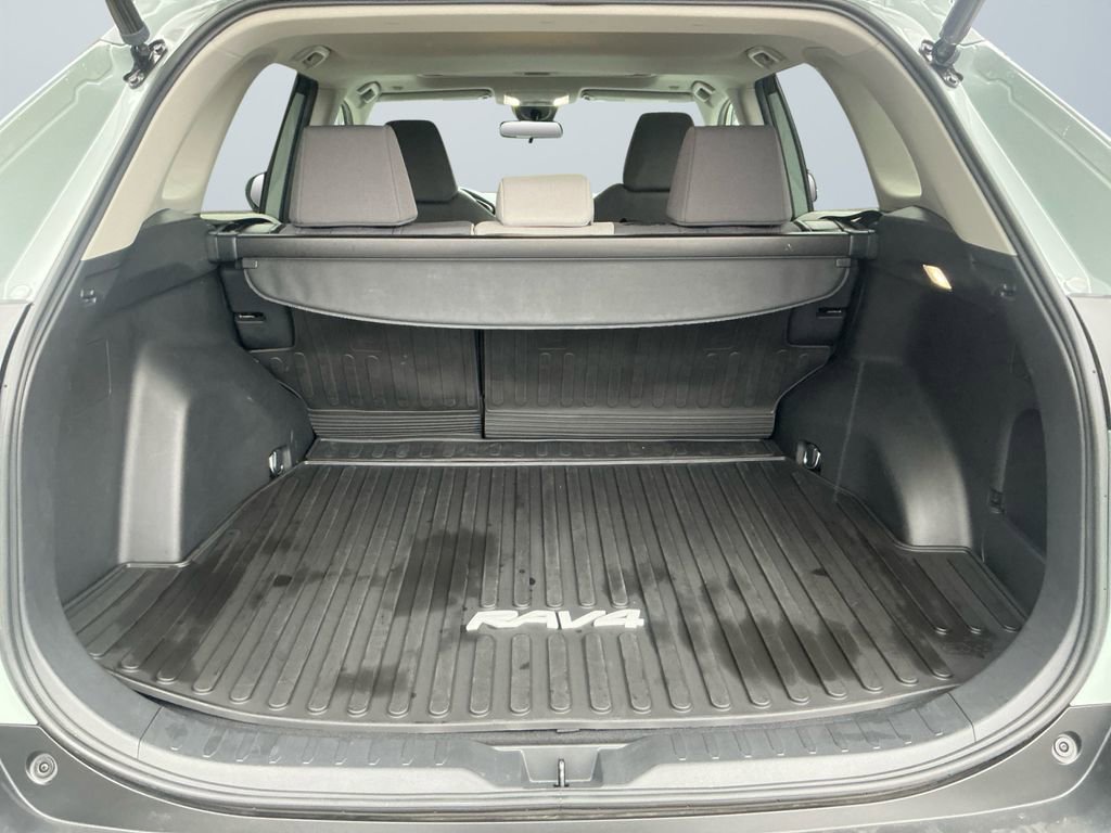 Certified 2023 Toyota RAV4 XLE w/ Convenience Package image 18
