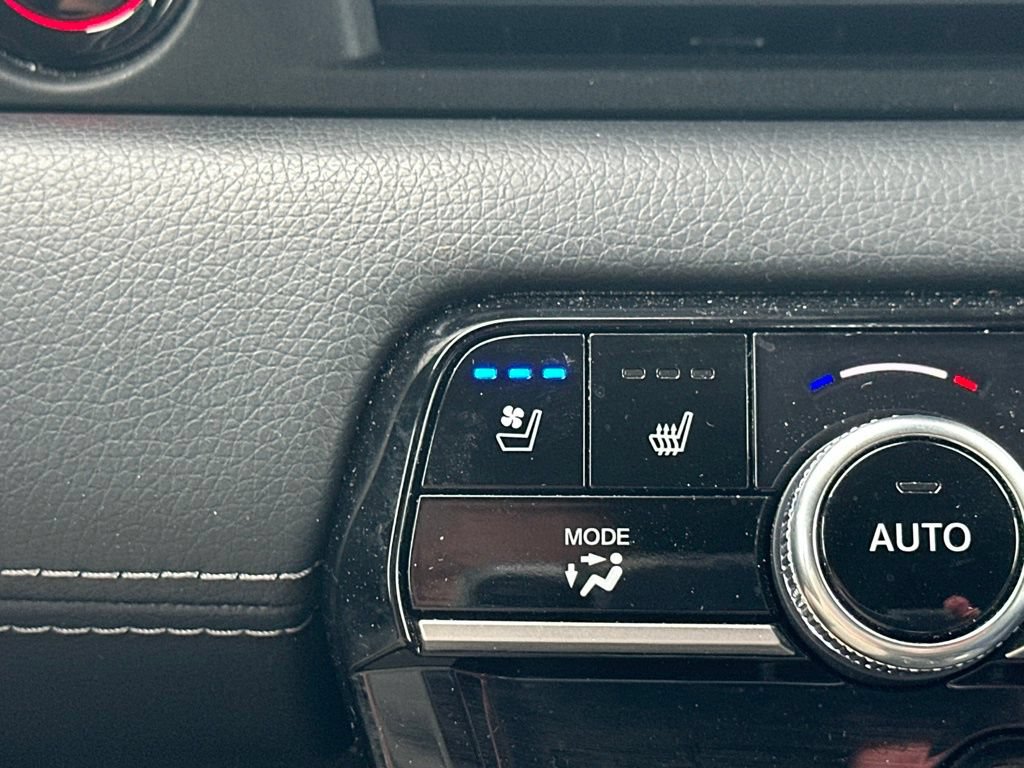 Used 2023 Honda Pilot Elite image 6