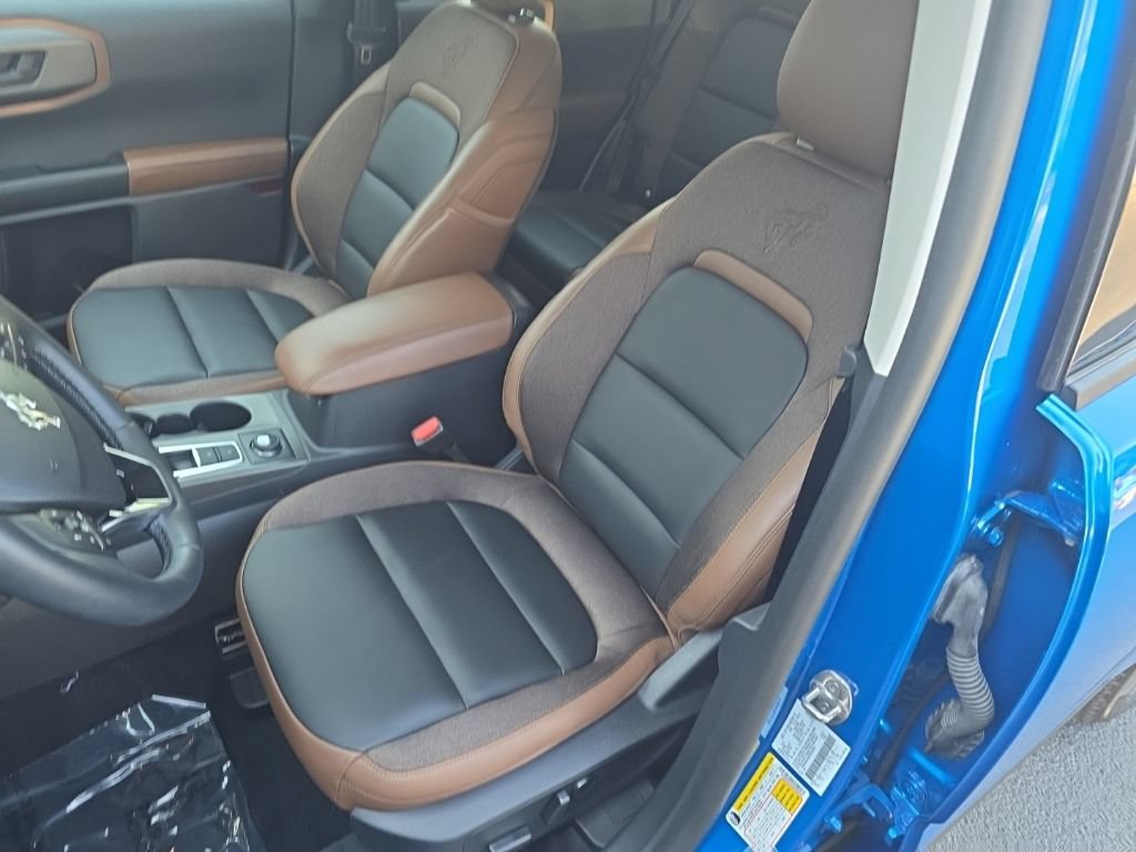 Used 2025 Ford Bronco Sport Outer Banks AWD/4WD image 13