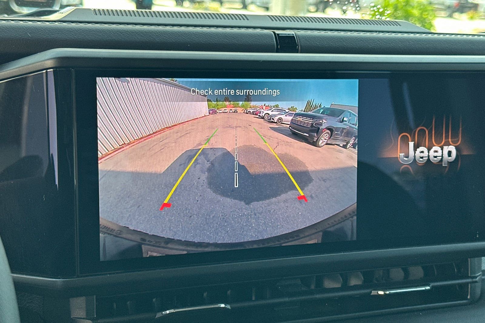 Used 2025 Jeep Wrangler Unlimited Sahara image 19