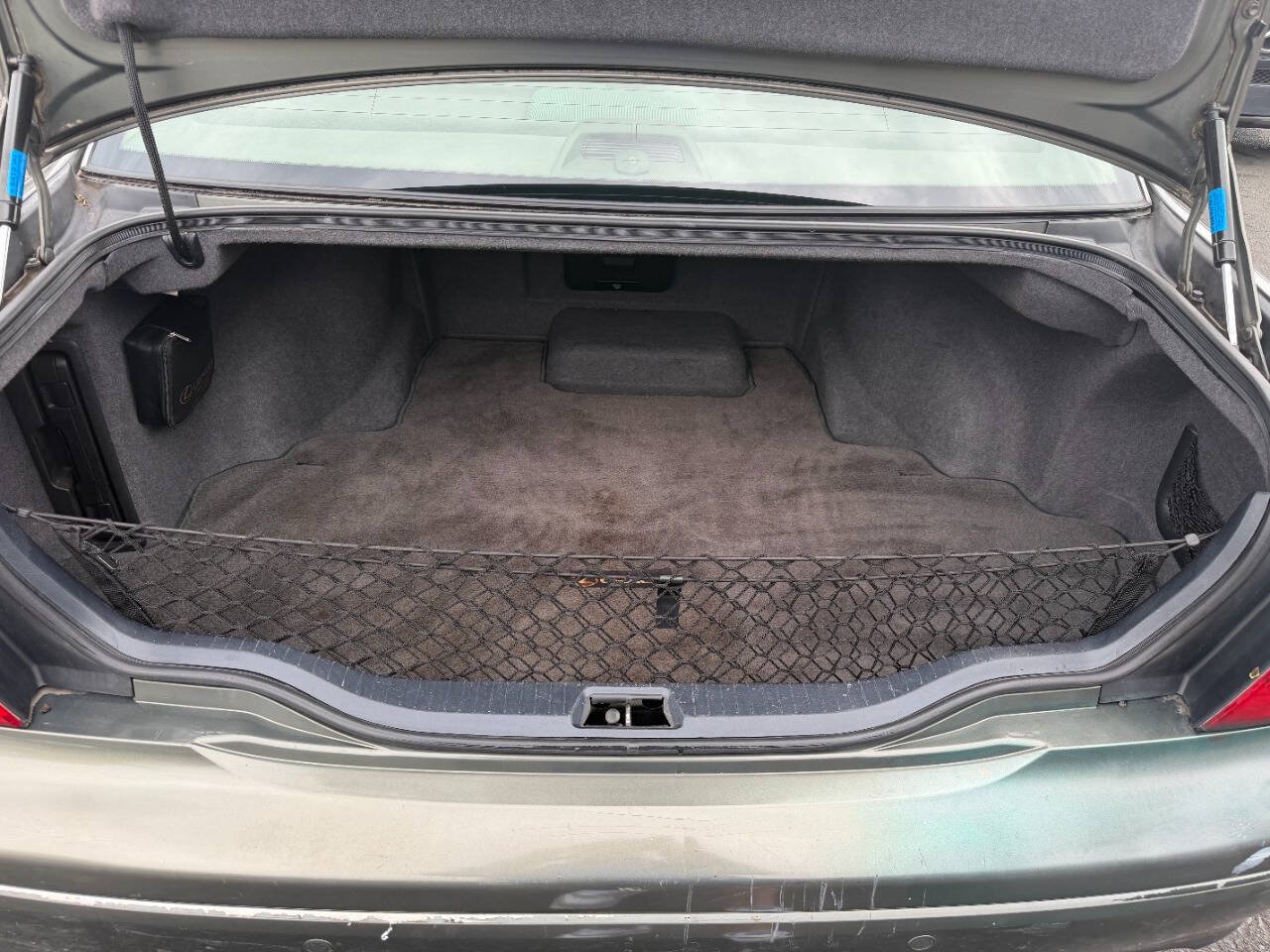 Used 2005 Lexus LS 430 w/ Modern Luxury Pkg RWD image 35