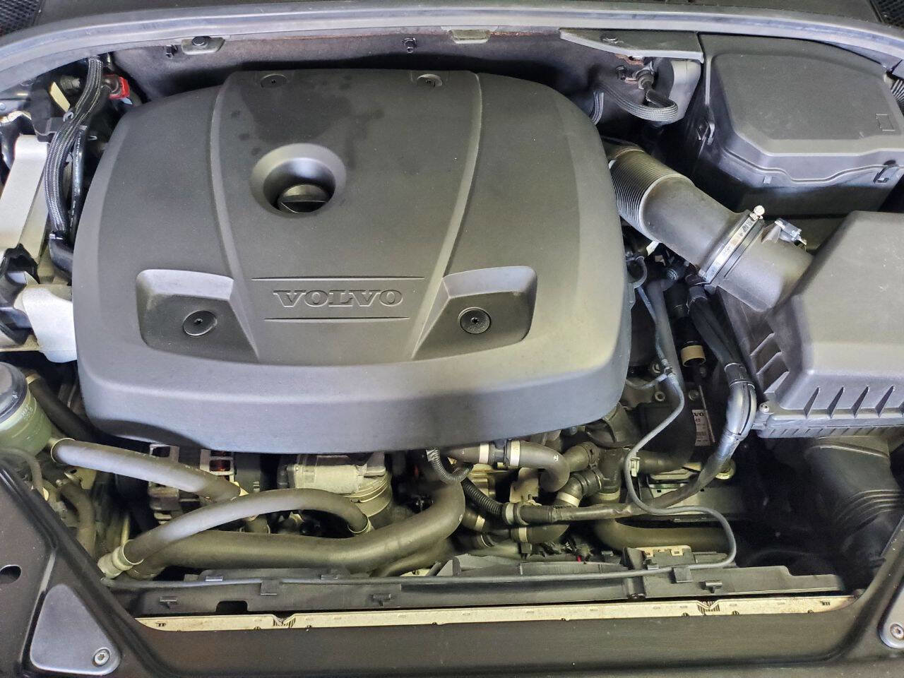 Used 2016 Volvo XC70 T5 Platinum w/ Climate Package image 4