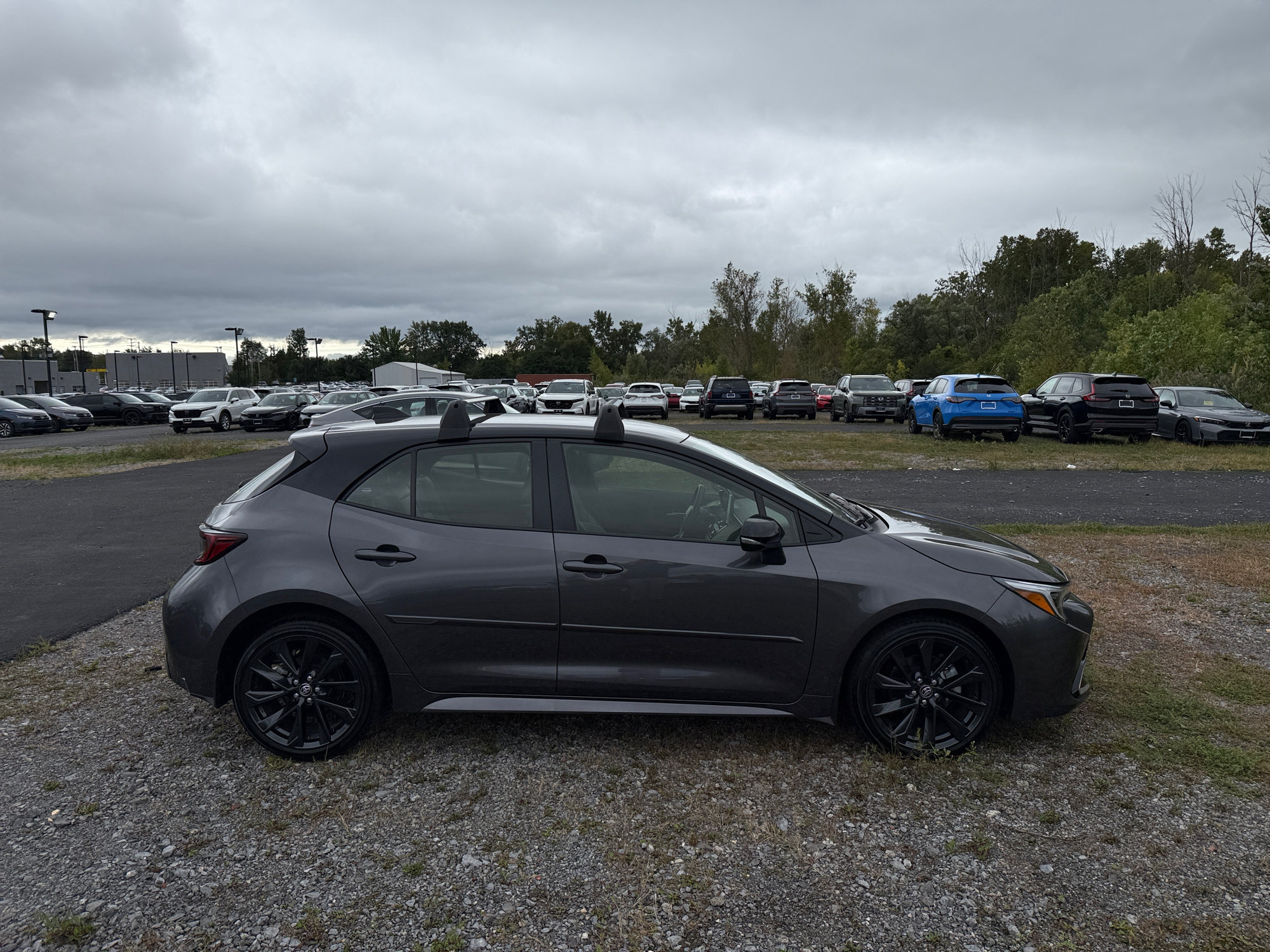 Used 2025 Toyota Corolla XSE FWD image 9