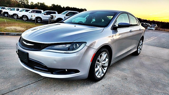 Used 2016 Chrysler 200 S image 5