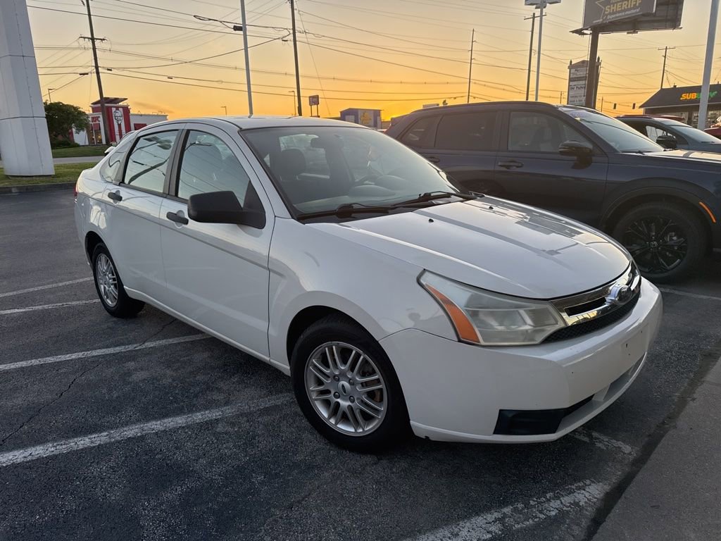 Used 2009 Ford Focus SE FWD image 3