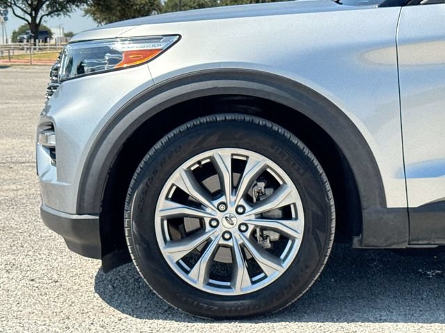 Used 2021 Ford Explorer XLT w/ Equipment Group 202A RWD image 10