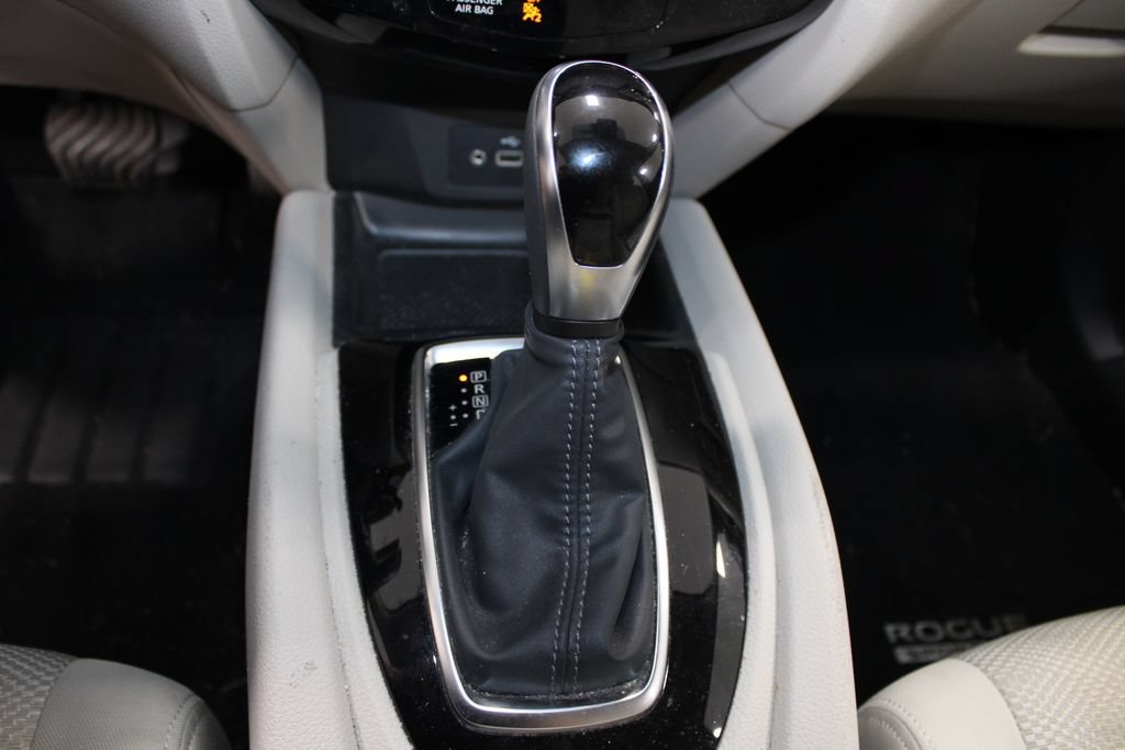 Used 2020 Nissan Rogue Sport SV FWD image 26