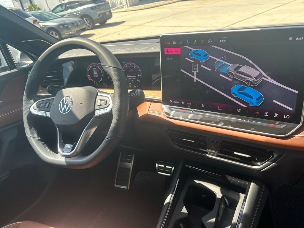 New 2026 Volkswagen Tiguan SEL R-Line AWD/4WD image 38
