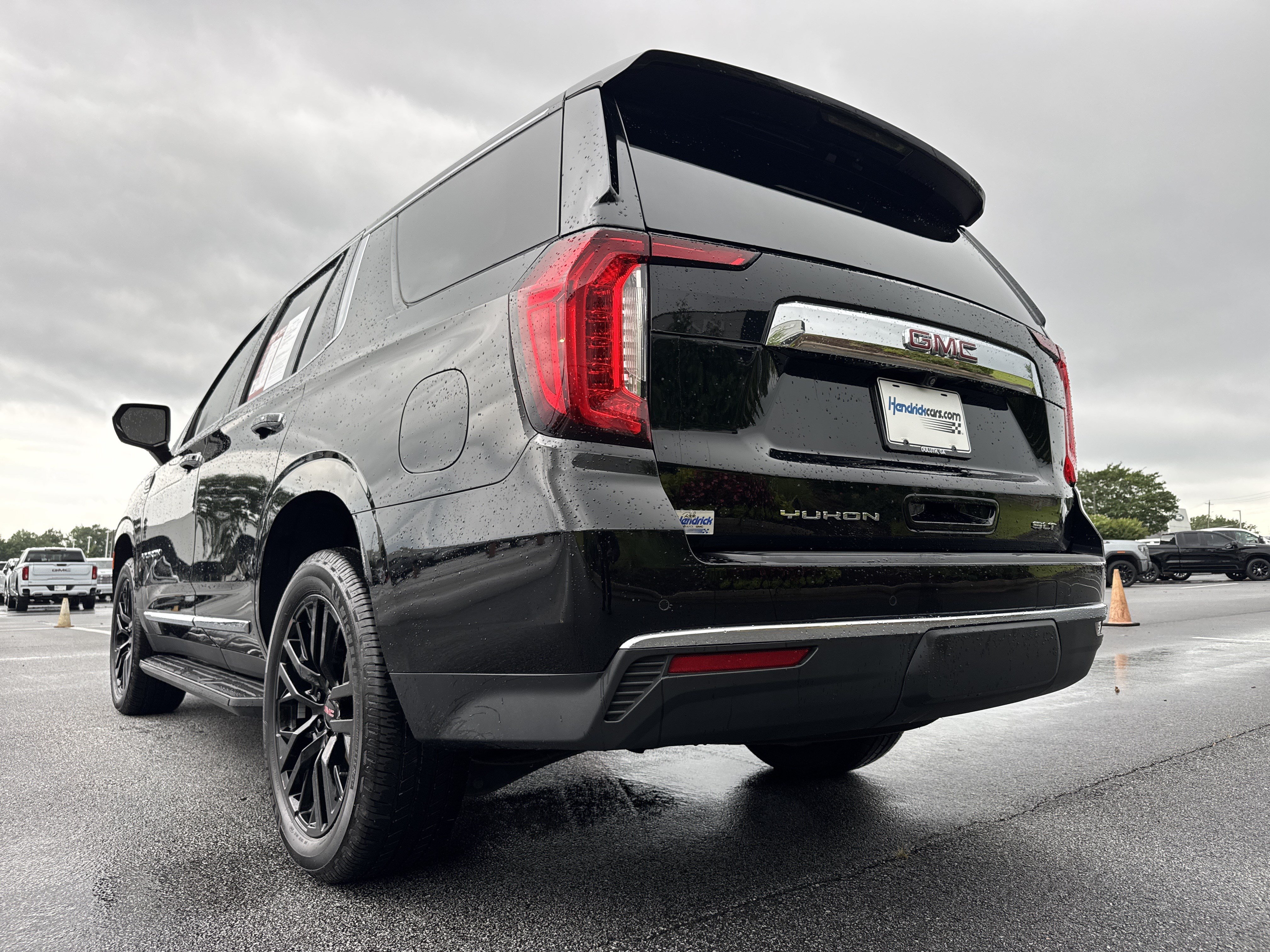 Used 2023 GMC Yukon SLT AWD/4WD image 8