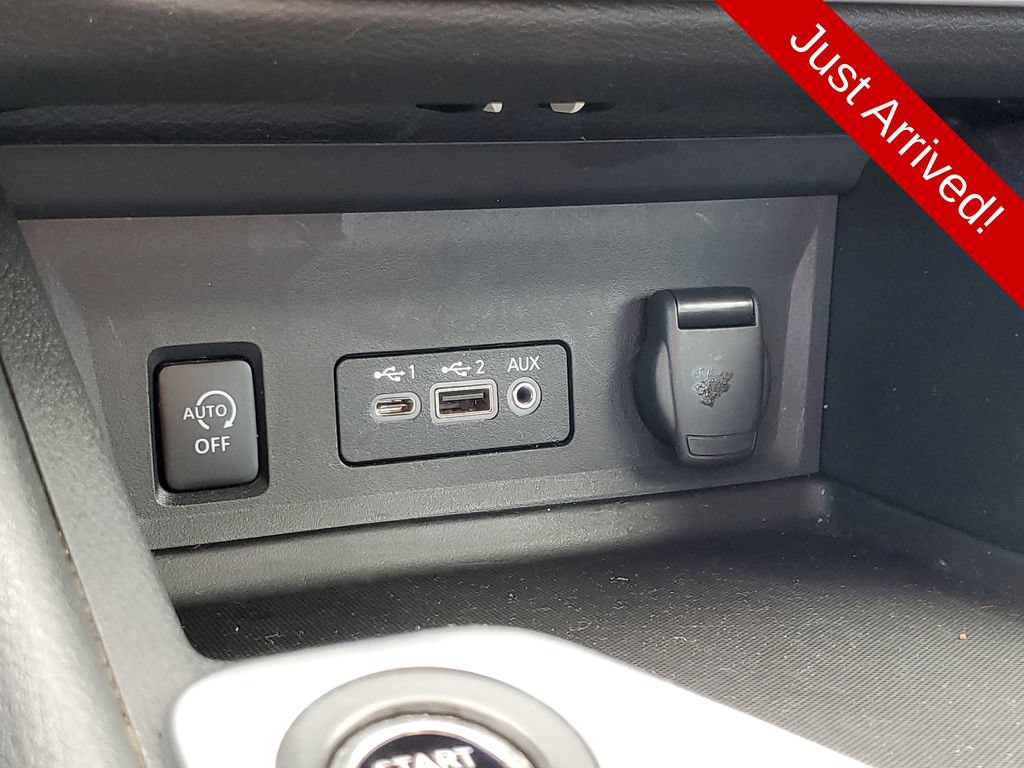 Used 2024 Nissan Sentra SR FWD image 31