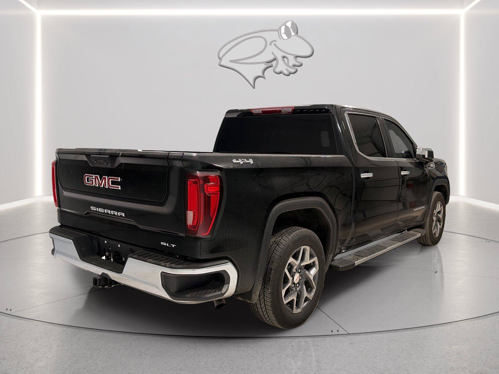 Used 2026 GMC Sierra 1500 SLT w/ SLT Premium Package AWD/4WD image 6