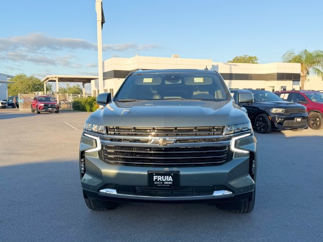 Used 2024 Chevrolet Tahoe LT w/ Luxury Package RWD image 2