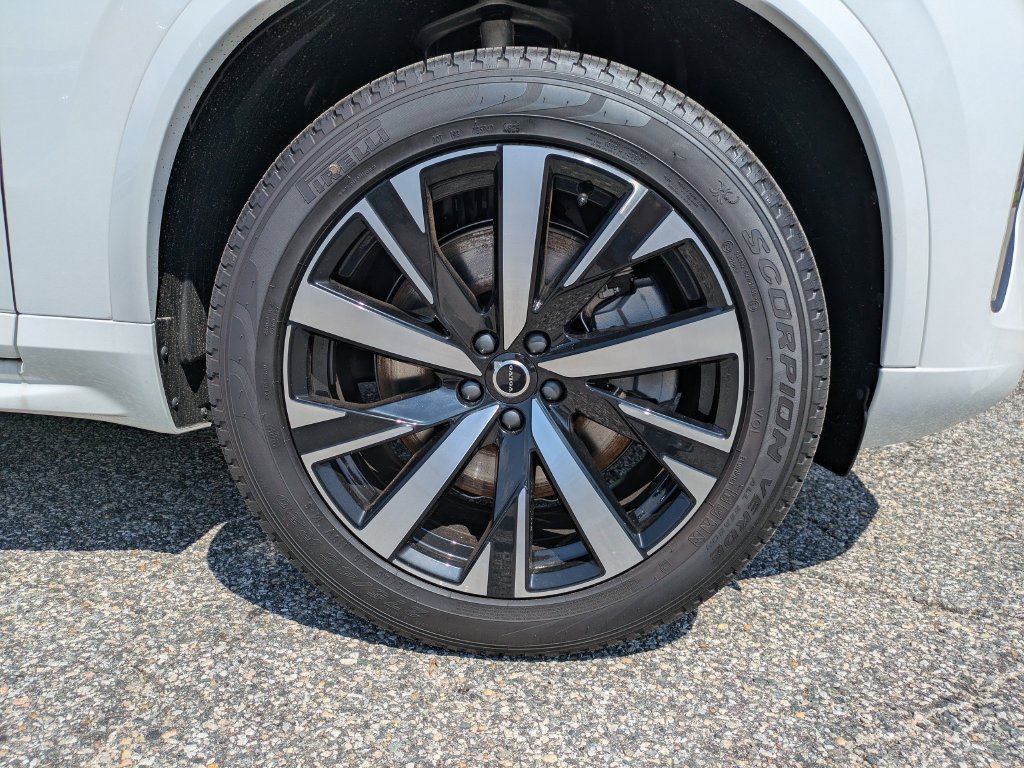 New 2026 Volvo XC90 T8 Core AWD/4WD image 11