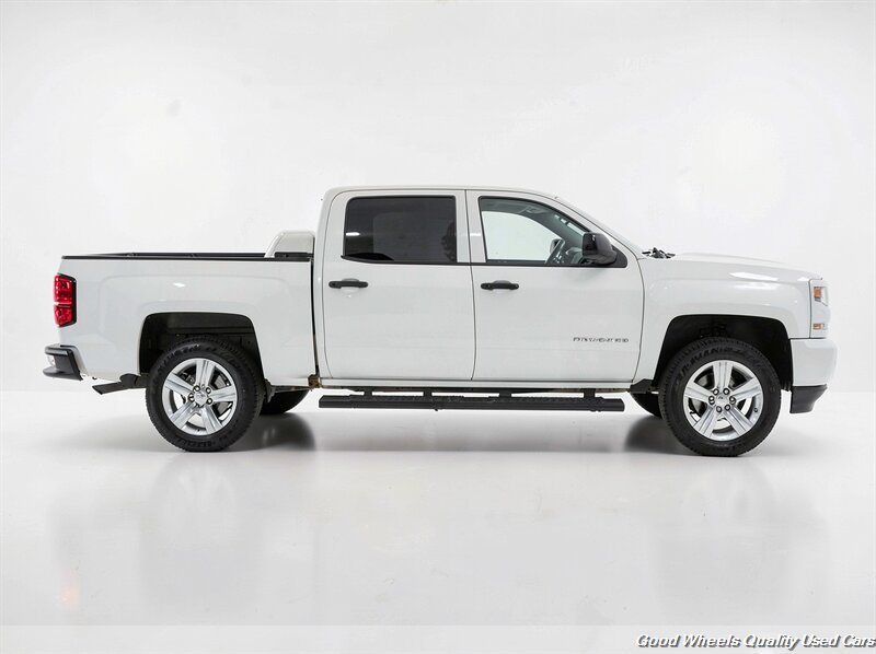 Used 2018 Chevrolet Silverado 1500 Custom w/ Custom Value Package AWD/4WD image 4
