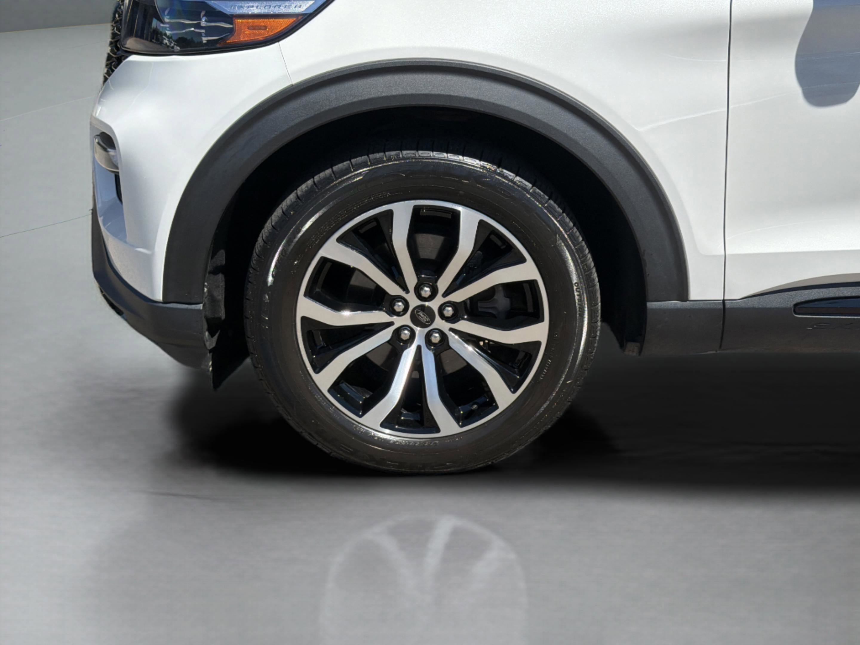 Used 2022 Ford Explorer ST-Line w/ Class IV Trailer Tow Package image 20